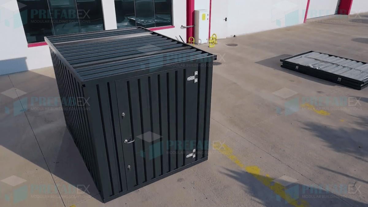 Assemble a Flat Pack Storage Container  (18)